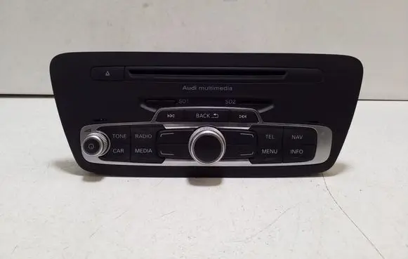 Audi Q3 8U Radio/CD/DVD/GPS head unit 8U0035193B 8U0035193A 28348144