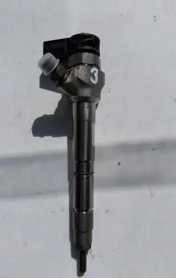 Skoda Octavia Mk4 Fuel injector 05L130277E