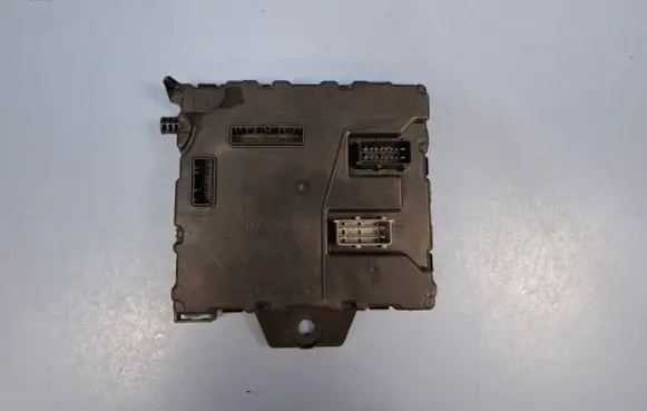 Renault Kangoo II Comfort/convenience module 8201077405 00706435