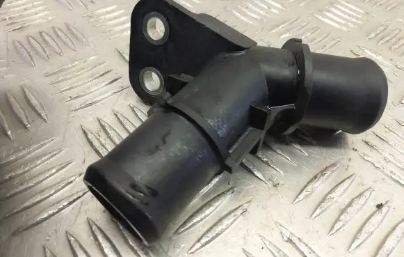 Toyota C-HR I Engine coolant pipe/hose