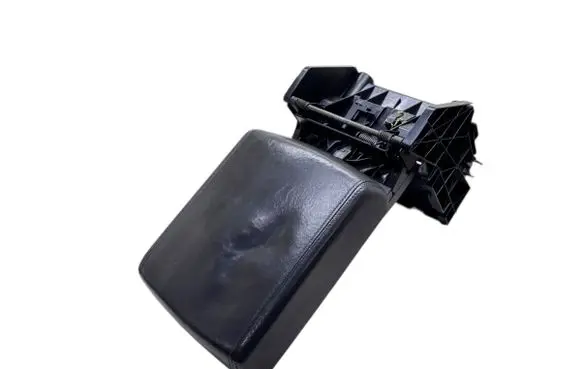 Volkswagen Touareg I Armrest 7L6863762D