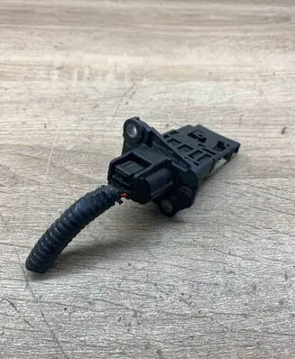Nissan Qashqai Mass air flow meter 93450753