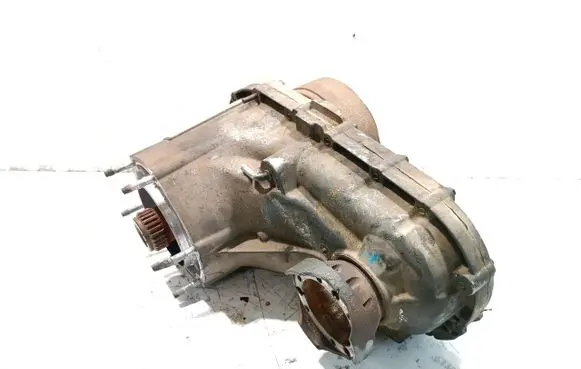 Gearbox transfer box case
