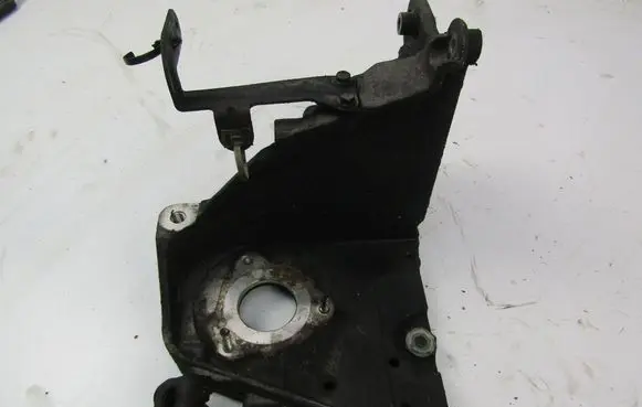 Opel Zafira B Engine mounting bracket 