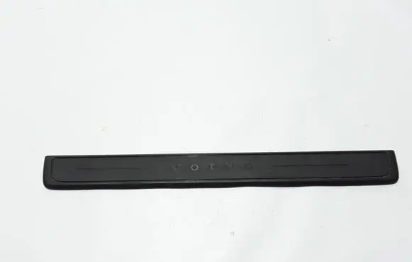 Volvo XC40 Front sill trim cover 31484194