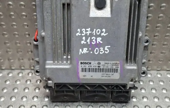 Dacia Duster II Engine control unit/module S26282035 0281030439 237104128R