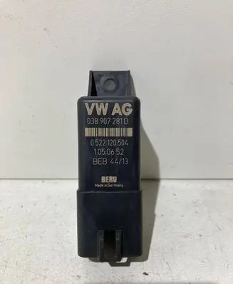 Volkswagen PASSAT B6 Glow plug pre-heat relay 038907281D 0522120504 1050652