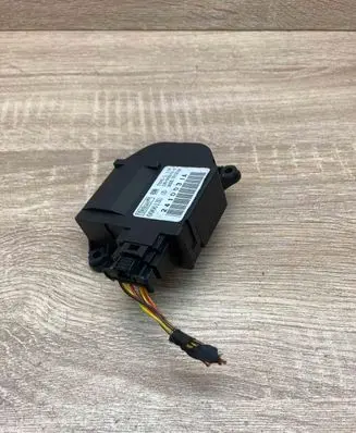Opel Vectra C Air flap motor/actuator 006613U 2410031A