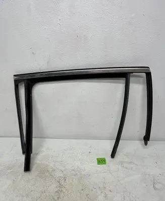 Mercedes-Benz GLC C253 Door glass trim A2537350125