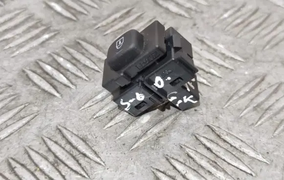 Volvo S60 Central locking switch button 31275374