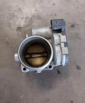Audi A4 S4 B6 8E 8H Throttle valve 06B133062M