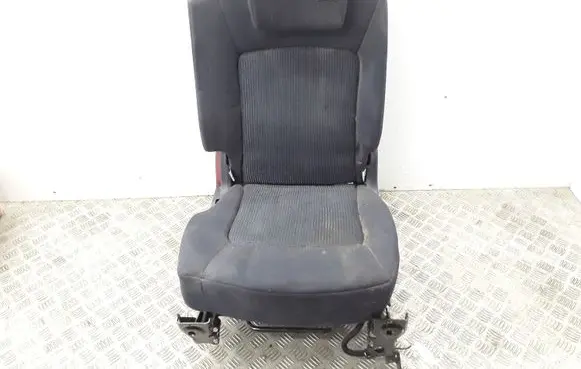 Peugeot 1007 Rear seat 