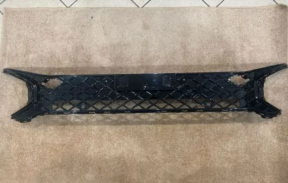 Volkswagen Touareg III Front bumper lower grill 760853677A 4G0853677A