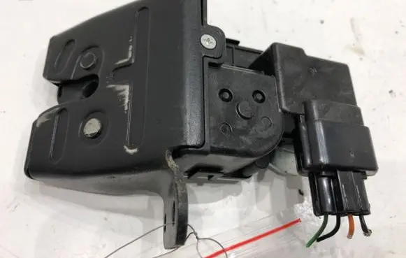 Hyundai i30 Tailgate exterior lock 