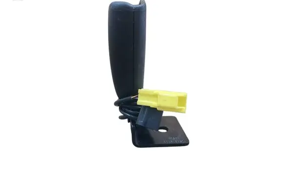 Volvo C30 Rear seatbelt buckle 8686941