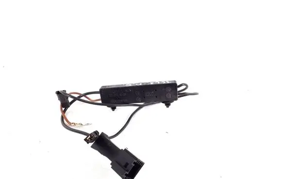 Mercedes-Benz CLS C218 X218 Aerial antenna amplifier A2128704589