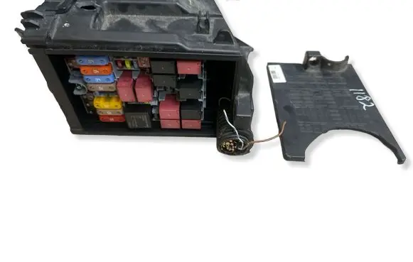 Hyundai ix35 Fuse box set 52027004