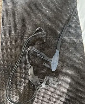 Mercedes-Benz S C217 Front wiper blade arm W000052849