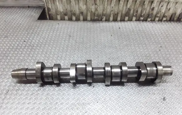 Volkswagen PASSAT B5.5 Camshaft 