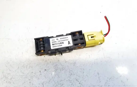 Nissan Note (E11) Airbag deployment crash/impact sensor 0285003019 98830ay00a