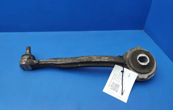 Mercedes-Benz C W204 Front lower control arm/wishbone 20305 203050742