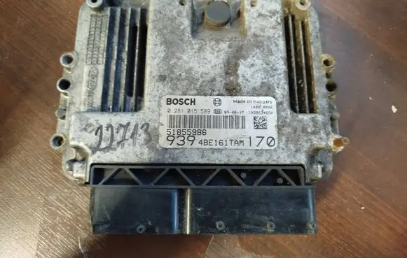 Alfa Romeo 159 Engine control unit/module ECU 51855986 0281015589
