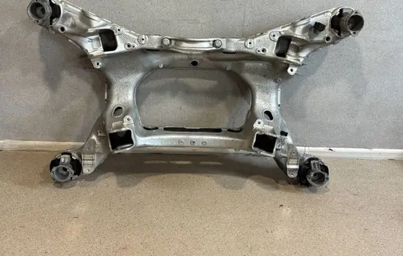 Porsche Panamera (971) Rear subframe 97150547 971599031 32501