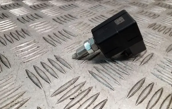 KIA Sorento Brake pedal sensor switch