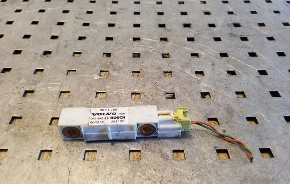 Volvo XC90 Airbag deployment crash/impact sensor 8651755 251102
