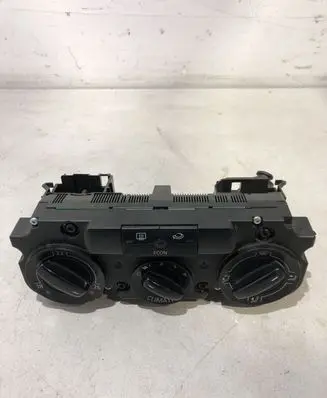 Volkswagen PASSAT B6 Climate control unit 3C2820045A