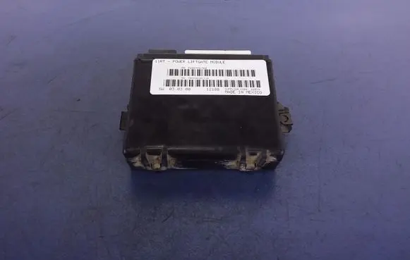 Chrysler Town & Country V Parking PDC control unit/module P68079913AB