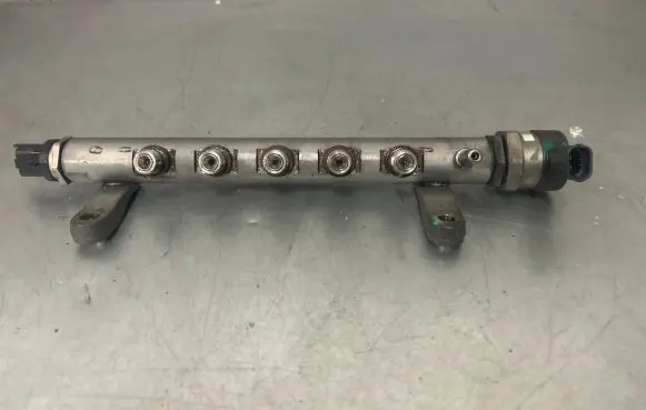 Citroen C-Crosser Fuel main line pipe 9656917280 DW12BTED4