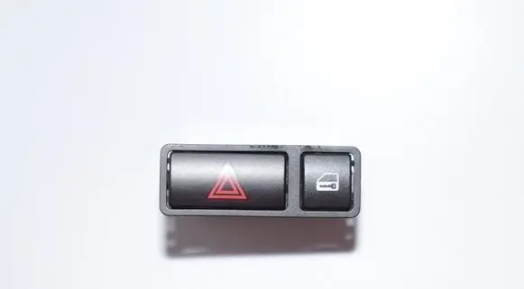 BMW X5 E53 Hazard light switch 8368920