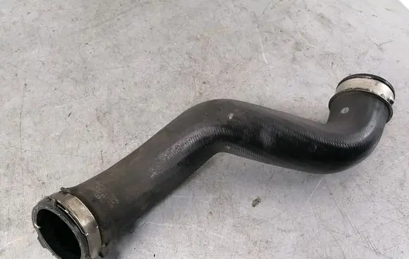 Audi A4 S4 B7 8E 8H Intercooler hose/pipe 8E0145737F