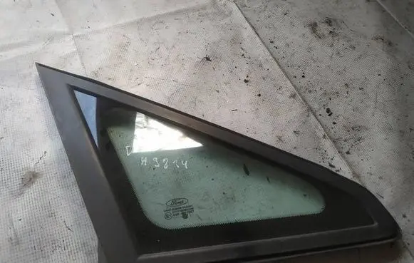 Ford Focus C-MAX Front triangle window/glass as2