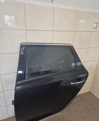 KIA Optima Rear door