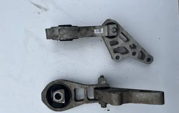 Fiat 500X Gearbox mount 00520043160