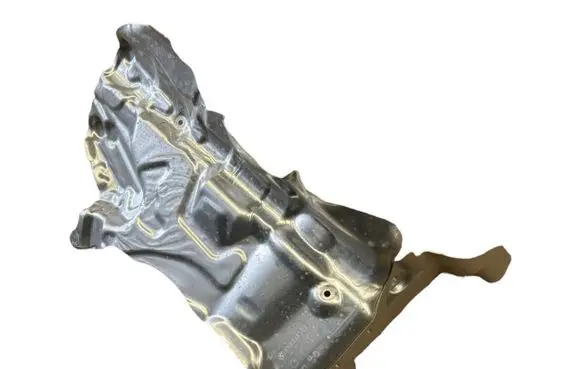 BMW X2 F39 Heat shield in engine bay 6882183 32106882183
