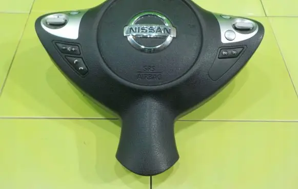 Nissan Juke I F15 Steering wheel airbag NK70S1A10