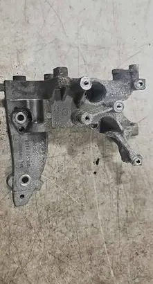 Peugeot Partner Engine mounting bracket 9674030280