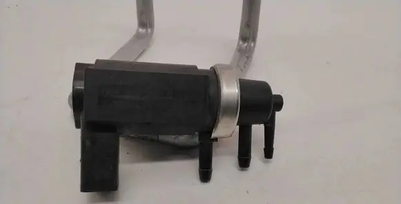 Audi A6 S6 C5 4B Turbo solenoid valve 059906627B 03T079 72290322