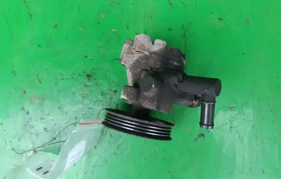 Hyundai Accent Power steering pump