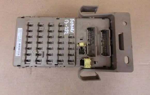 Subaru Legacy Fuse box set 82201AJ000