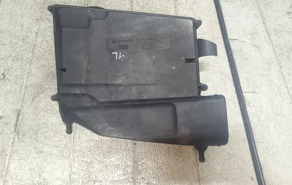 Mercedes-Benz ML W164 Air filter box A6420940204