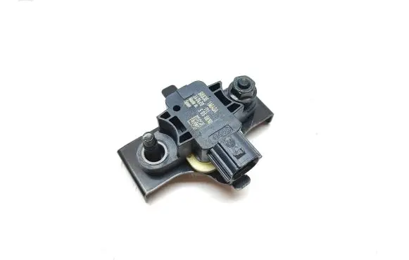 Nissan Navara D23 Airbag deployment crash/impact sensor 988361MA0A 5050890 160620711