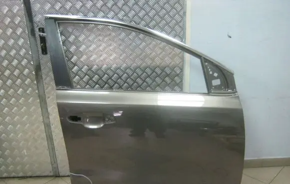 KIA Sportage Front door