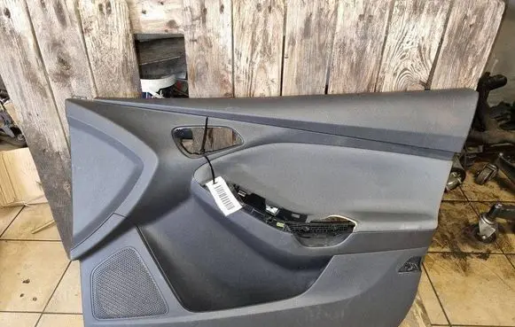 Ford Focus Sliding door card 