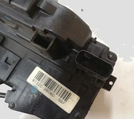 Hyundai Santa Fe Front door lock 813202B060
