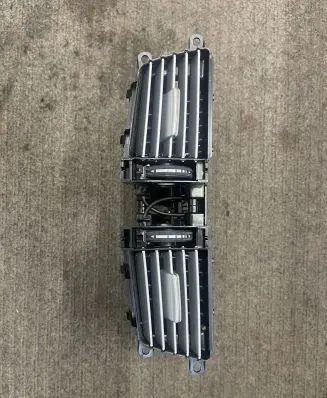 Mercedes-Benz E W212 Dash center air vent grill A2128302554