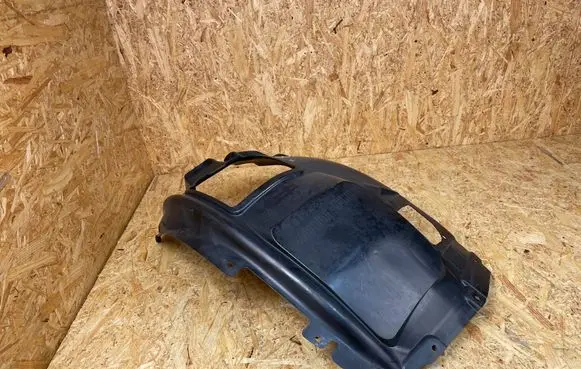 Front wheel arch liner splash guards
